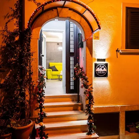 App Castle View Apartment